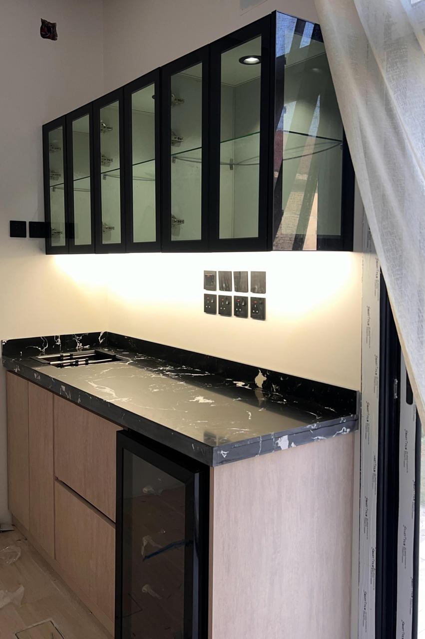 مقدمة عامة عن أهمية خدمات المطابخ في الرياض