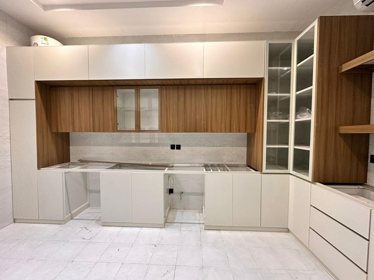 صيانة وتركيب وتفصيل مطابخ في ثادق – خدمات احترافية بضمان وجودة عالية 1/ مقدمة عن خدمات المطابخ في ثادق